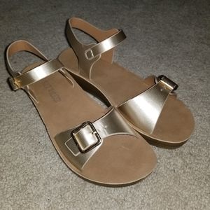 Soft Walker | Soft Gold Wedge Sandals